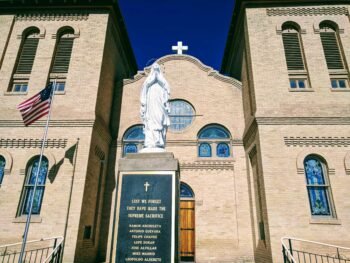 A Fundação da Igreja Católica: História e Origem
