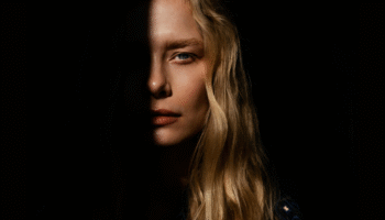 As Amarras do Materialismo: Quando a Alma se Encurva Diante das Coisas do Mundo